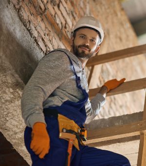 construction-you-can-count-on-handsome-workman-in-DKLMZUH.jpg