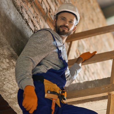 construction-you-can-count-on-handsome-workman-in-DKLMZUH.jpg